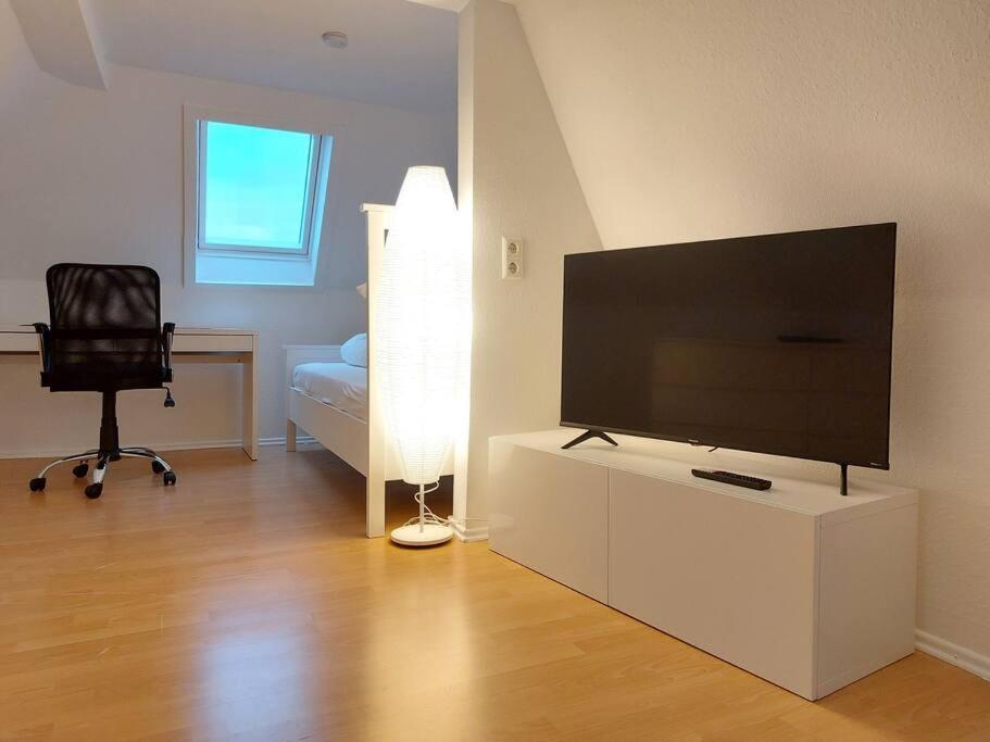 Rooftop Apartmens Ulm - Komfortable Neue Gemeinschaftsunterkunft Im Herzen Von Ulm - Raum 3 Exteriör bild